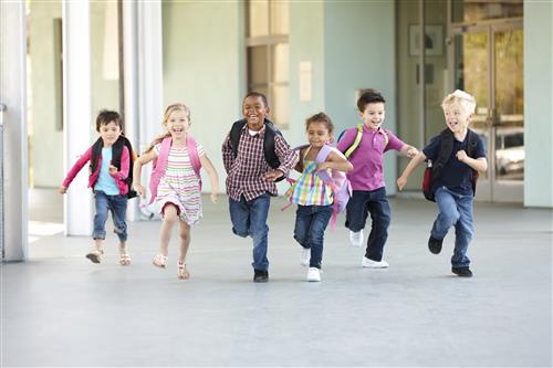hapy kids running 